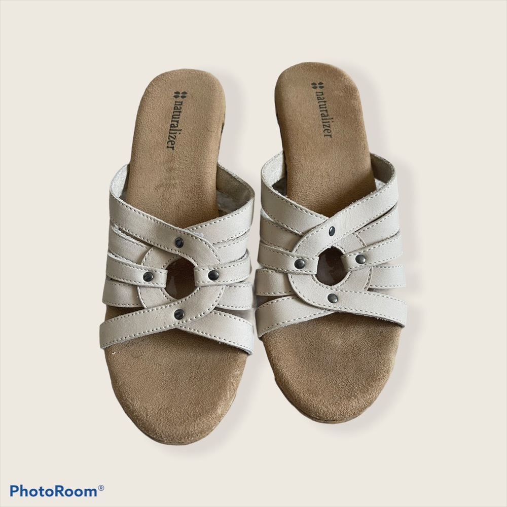 Naturalizer leather sandals